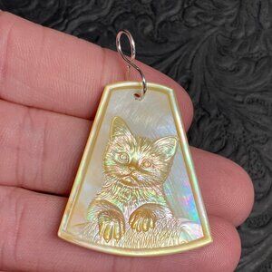 Kitten Mother of Pearl Pendant